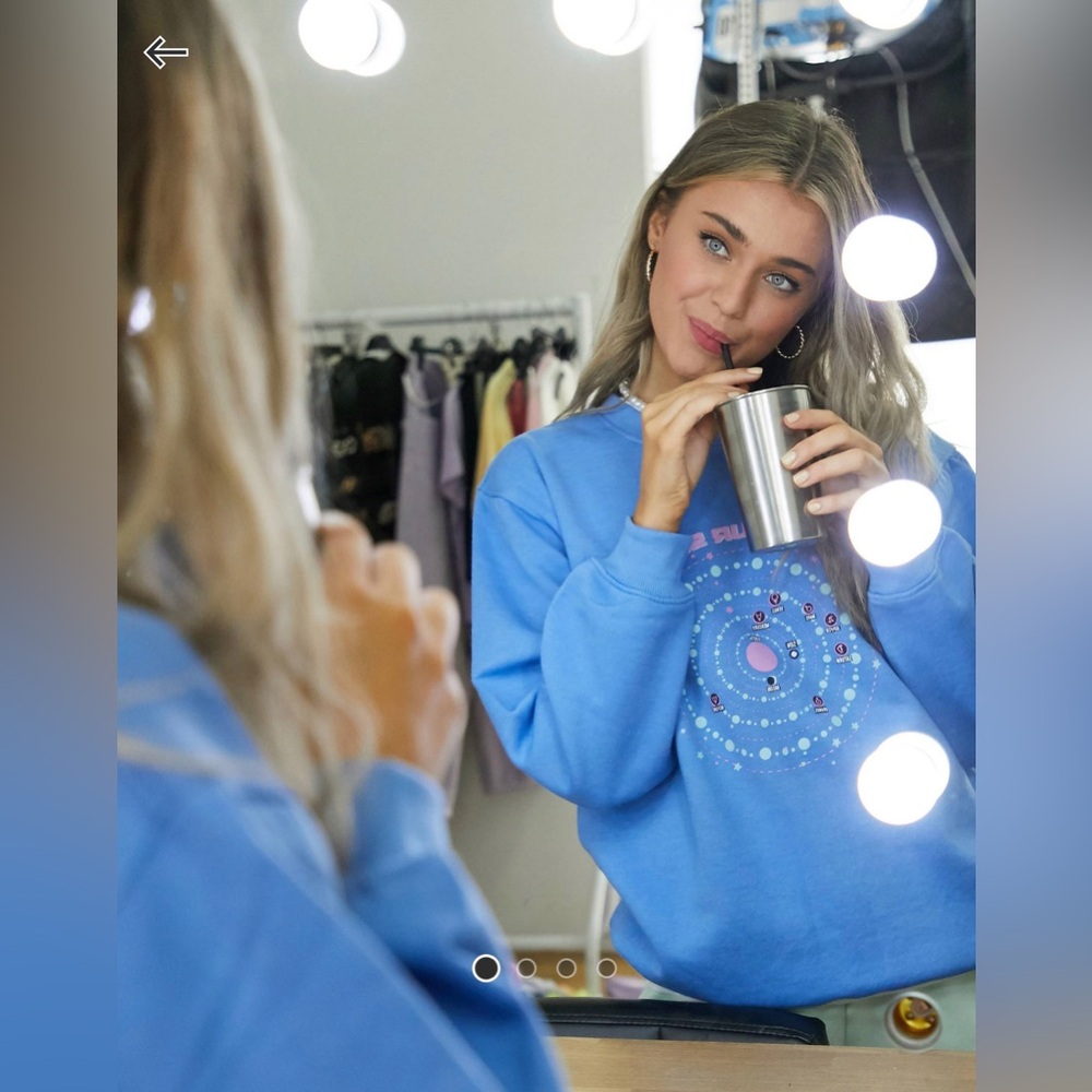 Daisy Street oversized sweatshirt with astrology graphic